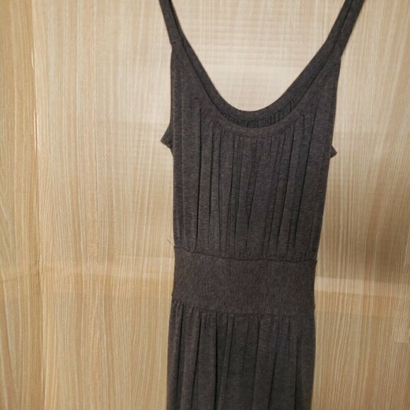 Three Dots Grey Knit Tunic Length Sleeveless Top - Picture 2 of 4